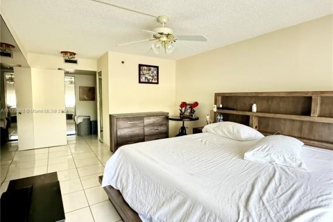 Copropriété à vendre à Pembroke Pines, Floride: 3 chambres, 121.7 m2 № 1150779 - photo 24