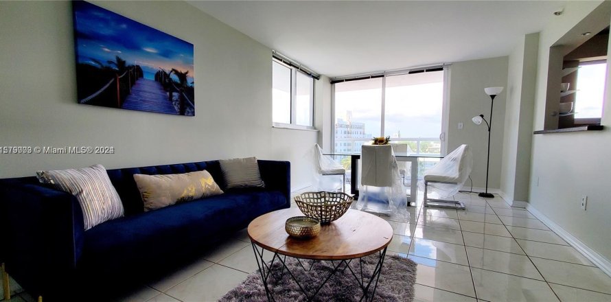 Condo in Miami Beach, Florida, 2 bedrooms  № 1151191