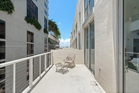 Condominio en venta en Miami, Florida, 1 dormitorio, 131.09 m2 № 1410876 - foto 20