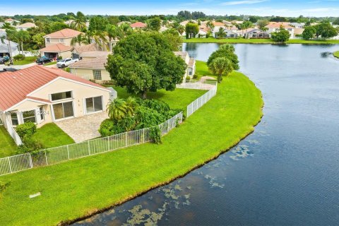 Villa ou maison à vendre à Boynton Beach, Floride: 3 chambres, 166.76 m2 № 1410875 - photo 3