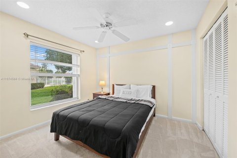 House in Boynton Beach, Florida 3 bedrooms, 166.76 sq.m. № 1410875 - photo 28