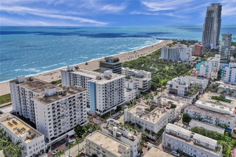 Condo in Miami Beach, Florida, 1 bedroom  № 1410874 - photo 3