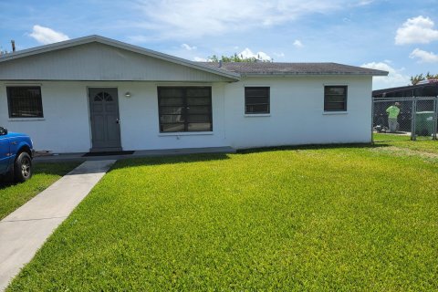 House in Miami, Florida 3 bedrooms, 154.78 sq.m. № 1117896 - photo 27