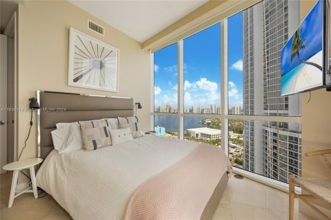 Condominio en venta en Sunny Isles Beach, Florida, 3 dormitorios, 199.09 m2 № 1294153 - foto 12