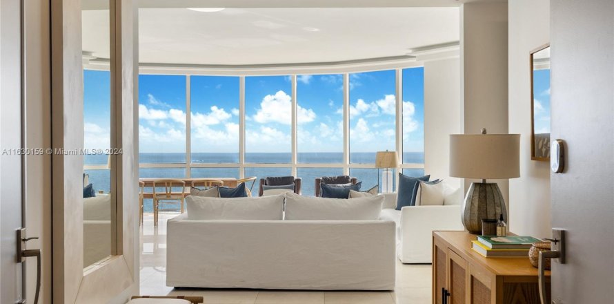 Condominio en Sunny Isles Beach, Florida, 3 dormitorios  № 1294153