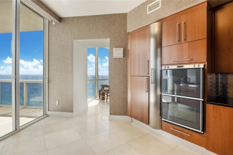 Condo in Sunny Isles Beach, Florida, 3 bedrooms  № 1294153 - photo 7