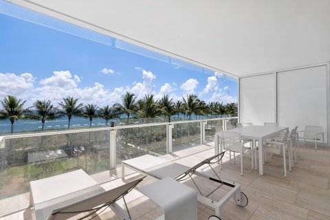 Condominio en venta en Surfside, Florida, 2 dormitorios, 279.26 m2 № 1236610 - foto 10