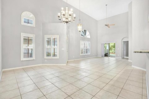 Villa ou maison à vendre à Wesley Chapel, Floride: 3 chambres, 209.77 m2 № 1297821 - photo 5