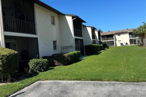 Condo in Port Richey, Florida, 1 bedroom  № 1343516 - photo 18