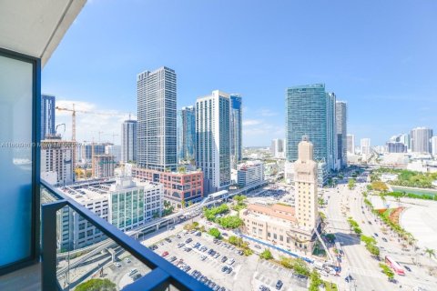 Condo in Miami, Florida, 1 bedroom  № 1385819 - photo 2