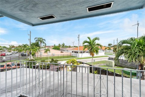 Casa en venta en Miami, Florida, 2 dormitorios, 117.06 m2 № 1385858 - foto 19