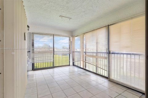 Copropriété à vendre à Deerfield Beach, Floride: 3 chambres, 116.13 m2 № 1385818 - photo 24