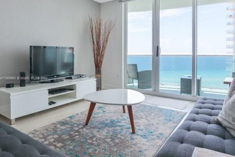 Copropriété à vendre à Hollywood, Floride: 1 chambre, 81.2 m2 № 1389519 - photo 3