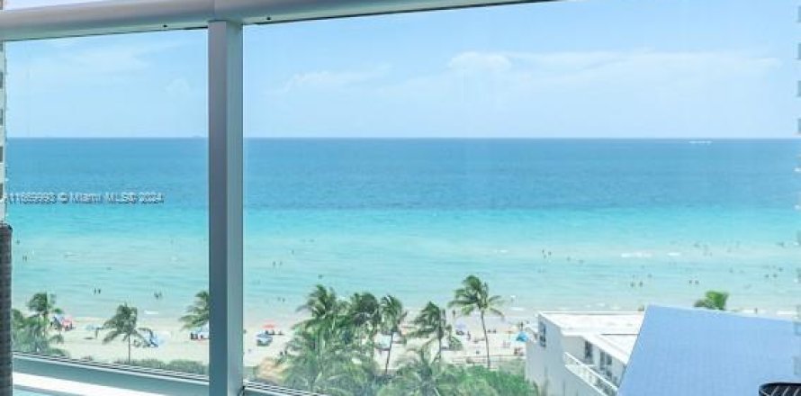 Condo in Hollywood, Florida, 1 bedroom  № 1389519