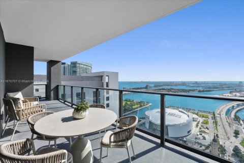 Condo in Miami, Florida, 3 bedrooms  № 1389523 - photo 3