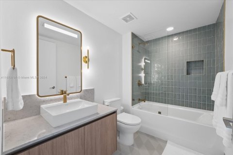 Condo in Miami, Florida, 3 bedrooms  № 1389523 - photo 24