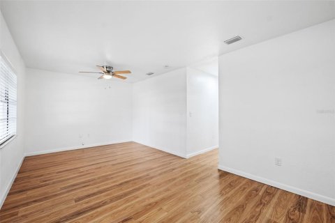 Townhouse in Tampa, Florida 3 bedrooms, 93.83 sq.m. № 1436929 - photo 4