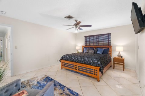 Casa en venta en Oakland Park, Florida, 3 dormitorios, 204.57 m2 № 998344 - foto 4