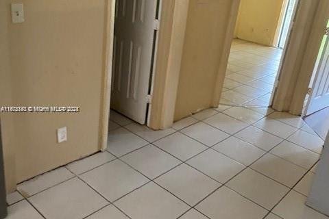 House in Lauderhill, Florida 2 bedrooms, 78.87 sq.m. № 1272567 - photo 5