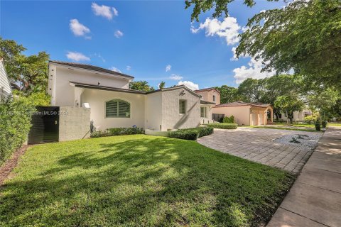 Villa ou maison à vendre à Coral Gables, Floride: 3 chambres, 230.12 m2 № 1272480 - photo 3