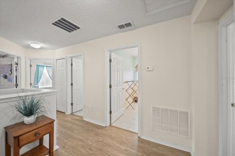 Touwnhouse à vendre à New Smyrna Beach, Floride: 4 chambres, 152.55 m2 № 731601 - photo 14
