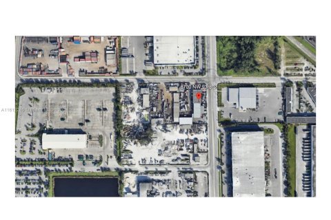 Commercial property in Medley, Florida № 1236096 - photo 3