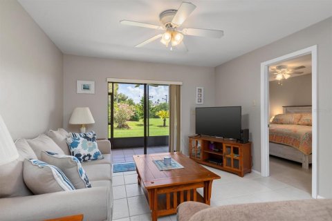 Condo in Punta Gorda, Florida, 2 bedrooms  № 1318252 - photo 6