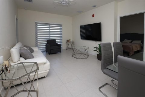 Condominio en venta en Doral, Florida, 2 dormitorios, 104.42 m2 № 1127312 - foto 3