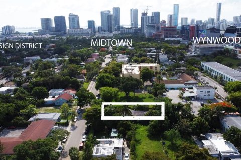 Купить земельный участок в Майами, Флорида № 556133 - фото 1