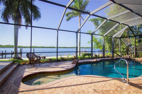 Villa ou maison à vendre à Punta Gorda, Floride: 4 chambres, 272.48 m2 № 1261885 - photo 22