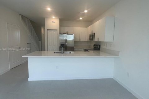 Casa en venta en Homestead, Florida, 3 dormitorios, 129.41 m2 № 784395 - foto 6