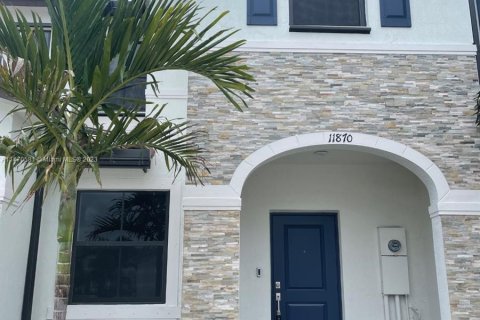 Casa en venta en Homestead, Florida, 3 dormitorios, 129.41 m2 № 784395 - foto 1