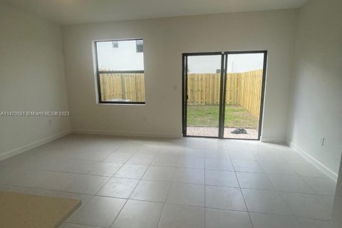 House in Homestead, Florida 3 bedrooms, 129.41 sq.m. № 784395 - photo 7