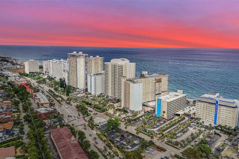 Condominio en venta en Fort Lauderdale, Florida, 4 dormitorios, 357.67 m2 № 1179805 - foto 30