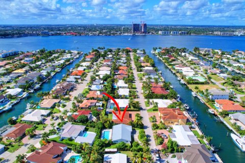 Casa en venta en Riviera Beach, Florida, 4 dormitorios, 168.99 m2 № 868414 - foto 5