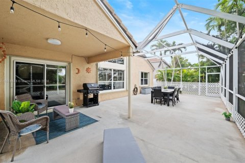 Villa ou maison à vendre à Pembroke Pines, Floride: 4 chambres, 217.3 m2 № 963024 - photo 29