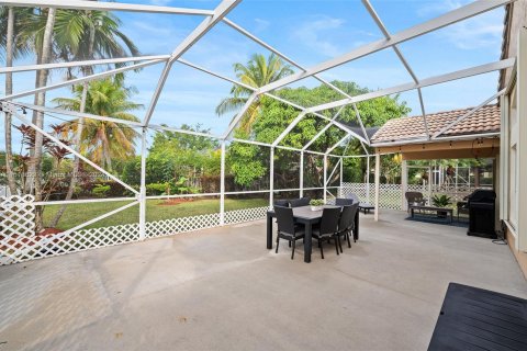 Villa ou maison à vendre à Pembroke Pines, Floride: 4 chambres, 217.3 m2 № 963024 - photo 28