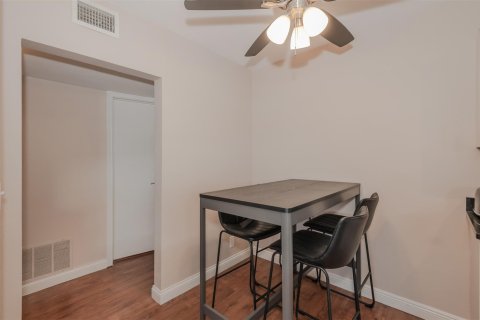 Condo in Pompano Beach, Florida, 1 bedroom  № 1187008 - photo 12