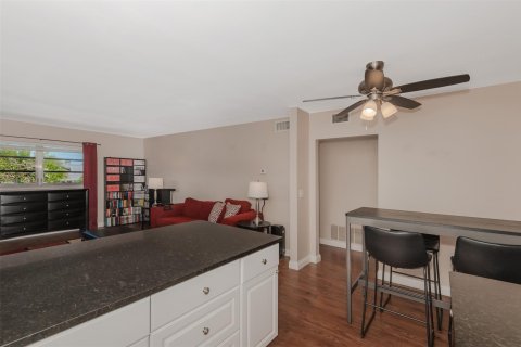 Condo in Pompano Beach, Florida, 1 bedroom  № 1187008 - photo 8