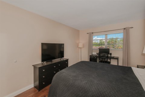 Condo in Pompano Beach, Florida, 1 bedroom  № 1187008 - photo 5