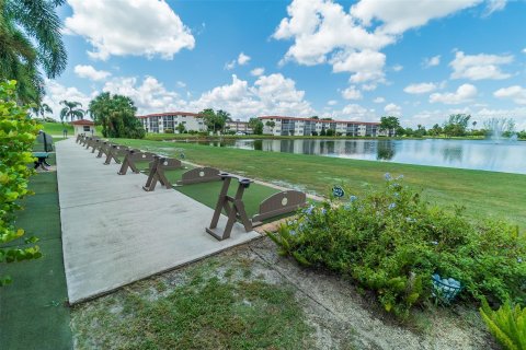 Copropriété à vendre à Pembroke Pines, Floride: 2 chambres, 108.7 m2 № 1146695 - photo 27