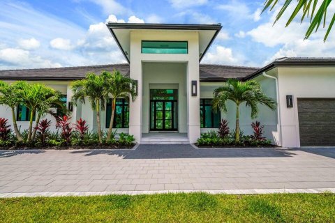 Villa ou maison à vendre à West Palm Beach, Floride: 4 chambres, 400.22 m2 № 1011845 - photo 1