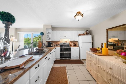 Condo in Punta Gorda, Florida, 2 bedrooms  № 1297913 - photo 11