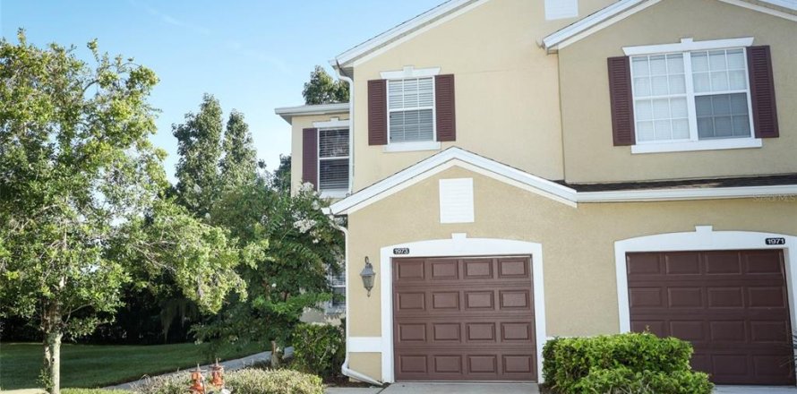 Townhouse in Apopka, Florida 3 bedrooms, 167.78 sq.m. № 1300088