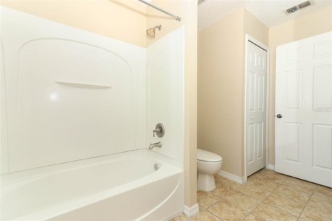 Townhouse in Apopka, Florida 3 bedrooms, 167.78 sq.m. № 1300088 - photo 30