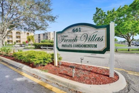 Купить кондоминиум в Пемброк-Пайнс, Флорида 1 спальня, 72.46м2, № 1009127 - фото 1