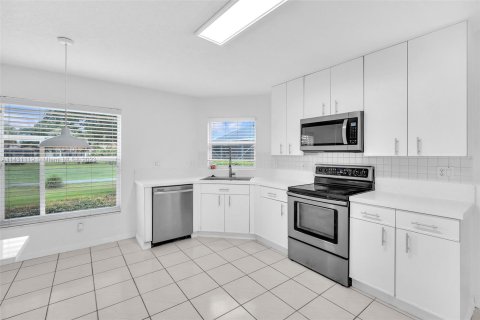 Casa en venta en Pembroke Pines, Florida, 4 dormitorios, 233.46 m2 № 652220 - foto 7