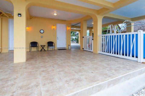 Villa ou maison à vendre à Marathon, Floride: 3 chambres, 204.94 m2 № 967777 - photo 22