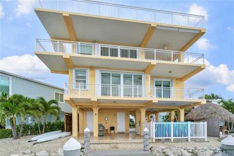 Casa en venta en Marathon, Florida, 3 dormitorios, 204.94 m2 № 967777 - foto 1