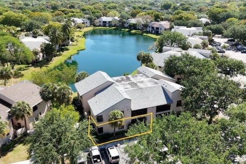 Copropriété à vendre à Coconut Creek, Floride: 2 chambres, 88.72 m2 № 1118415 - photo 1